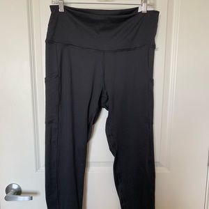 🏃🏻‍♀️American Eagle Leggings with Pocket!!